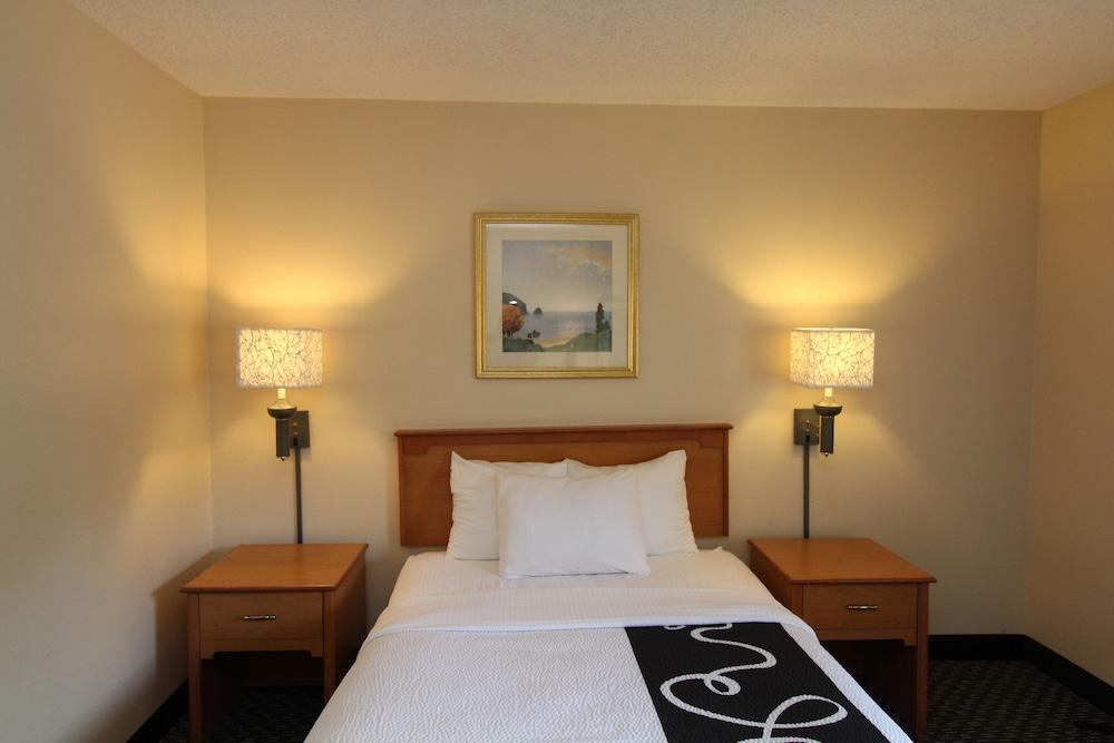 מלון Mango La Quinta By Wyndham Tampa Fairgrounds - Casino מראה חיצוני תמונה