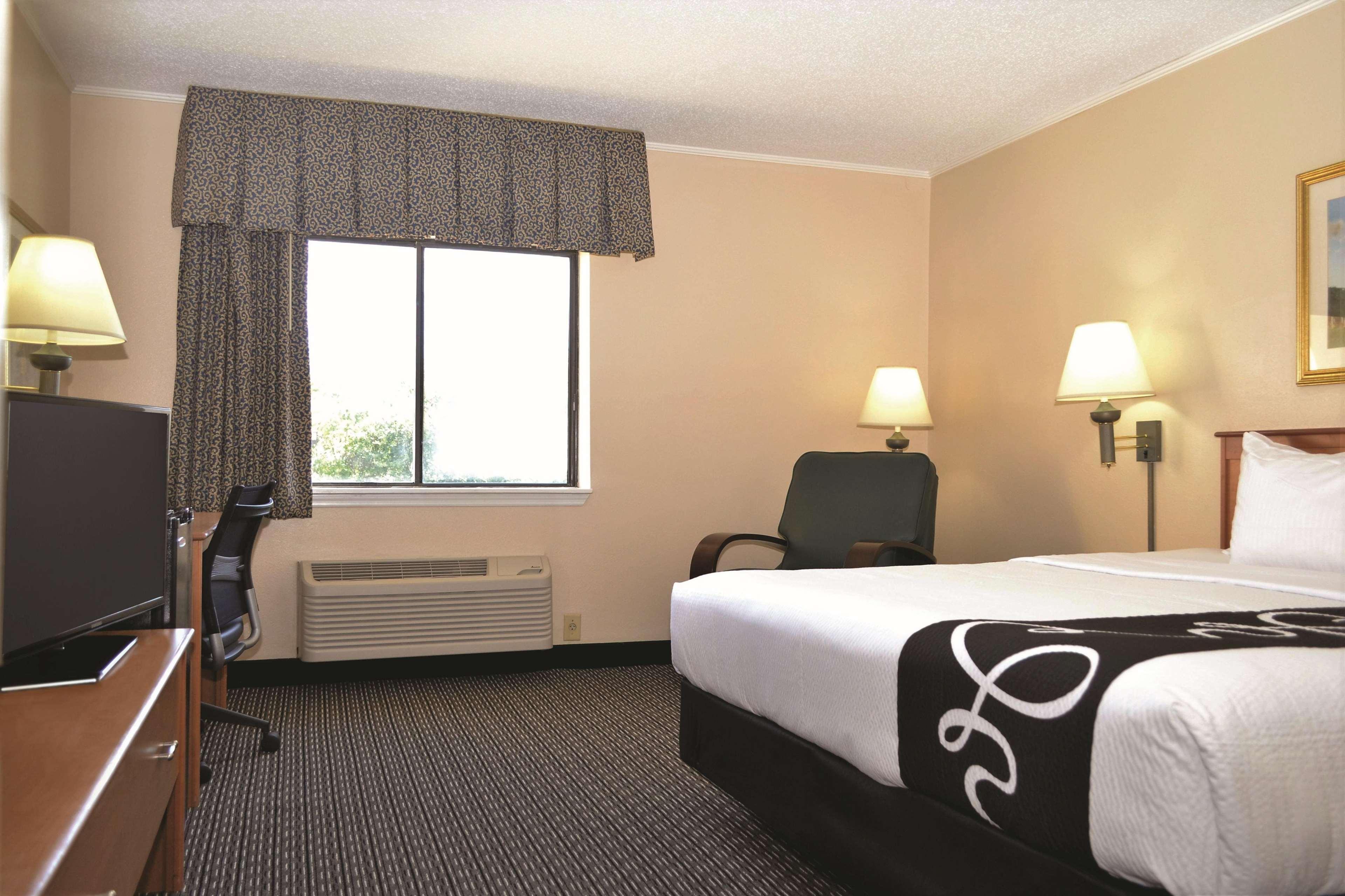 מלון Mango La Quinta By Wyndham Tampa Fairgrounds - Casino מראה חיצוני תמונה