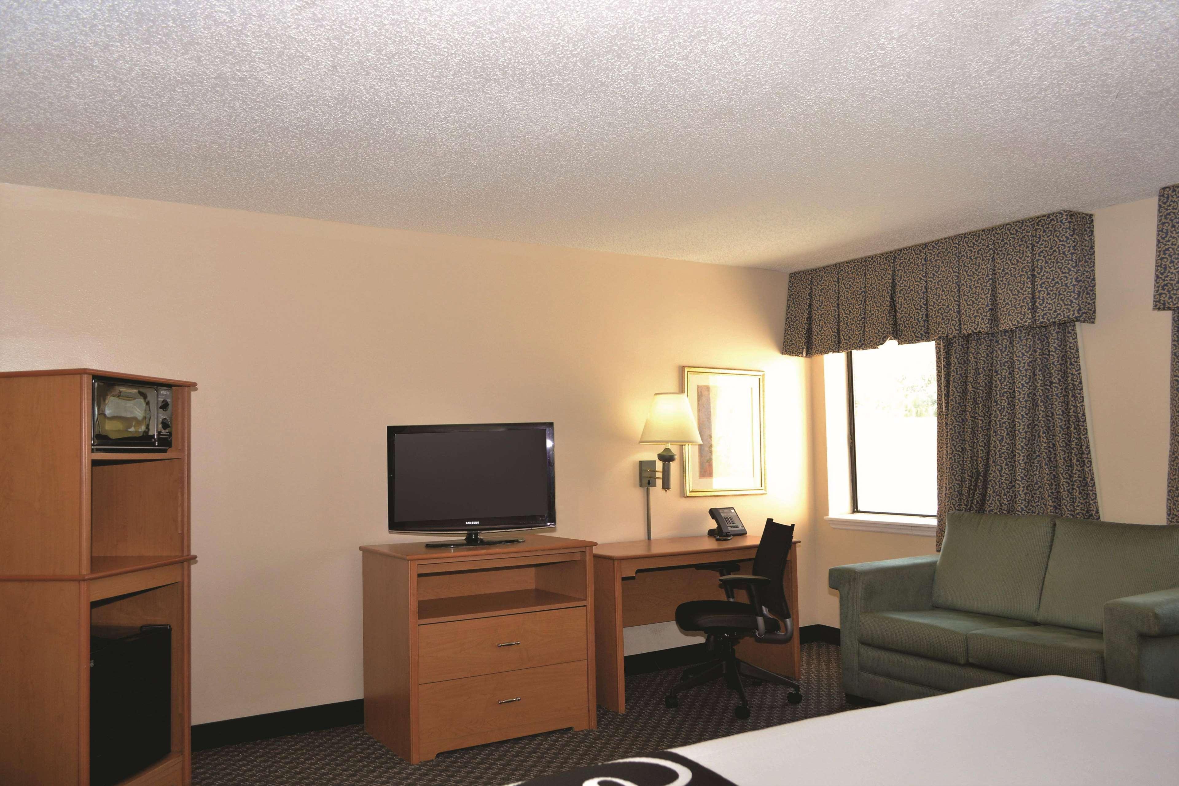 מלון Mango La Quinta By Wyndham Tampa Fairgrounds - Casino מראה חיצוני תמונה
