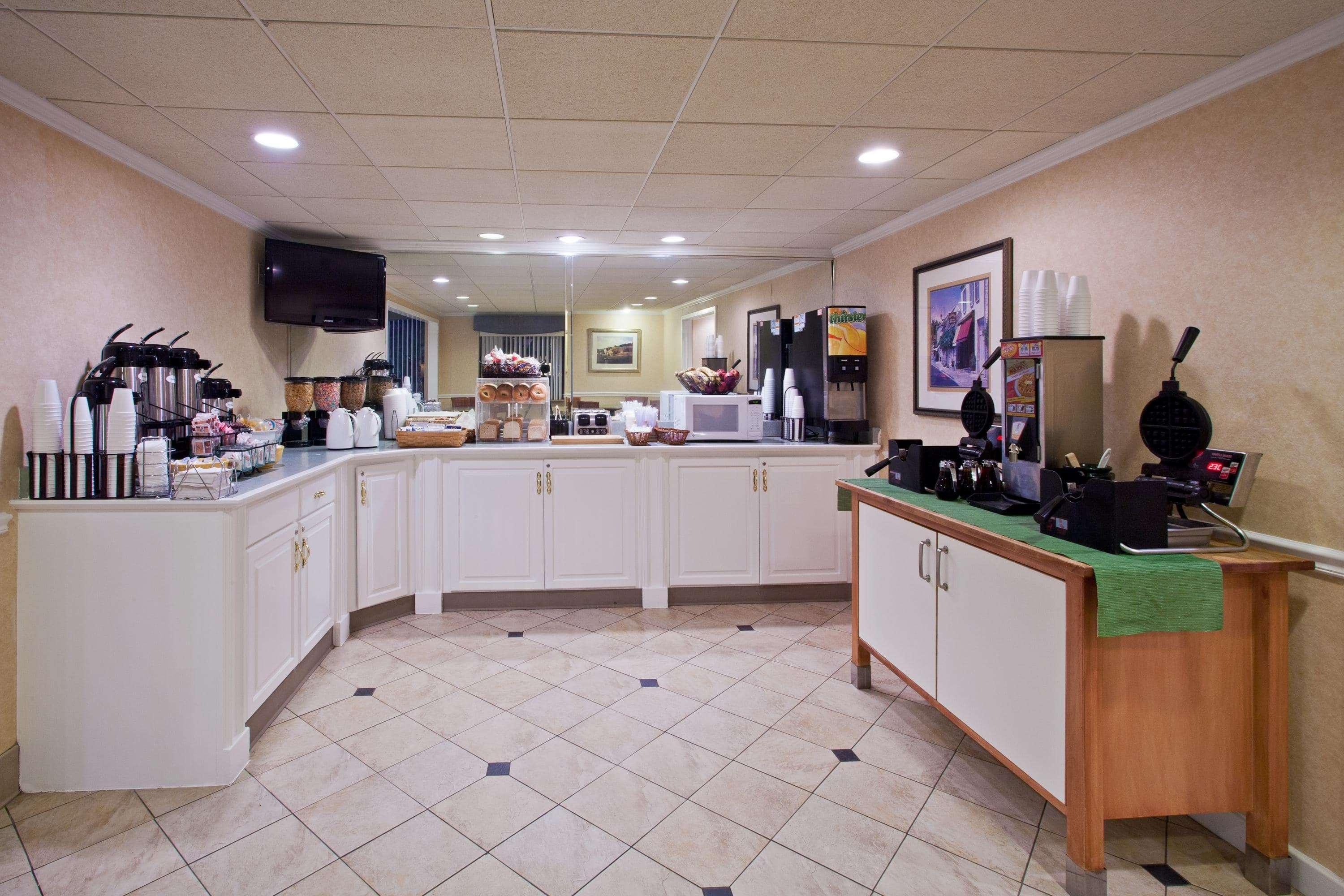 מלון Mango La Quinta By Wyndham Tampa Fairgrounds - Casino מראה חיצוני תמונה