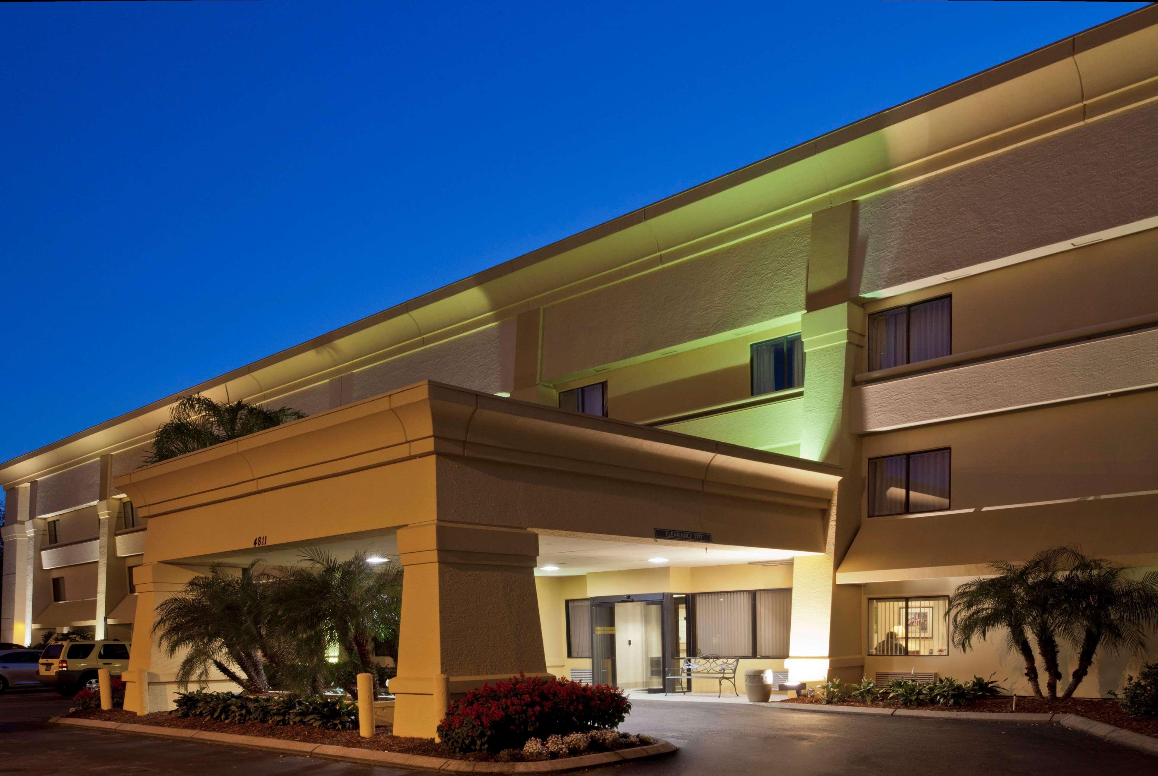 מלון Mango La Quinta By Wyndham Tampa Fairgrounds - Casino מראה חיצוני תמונה