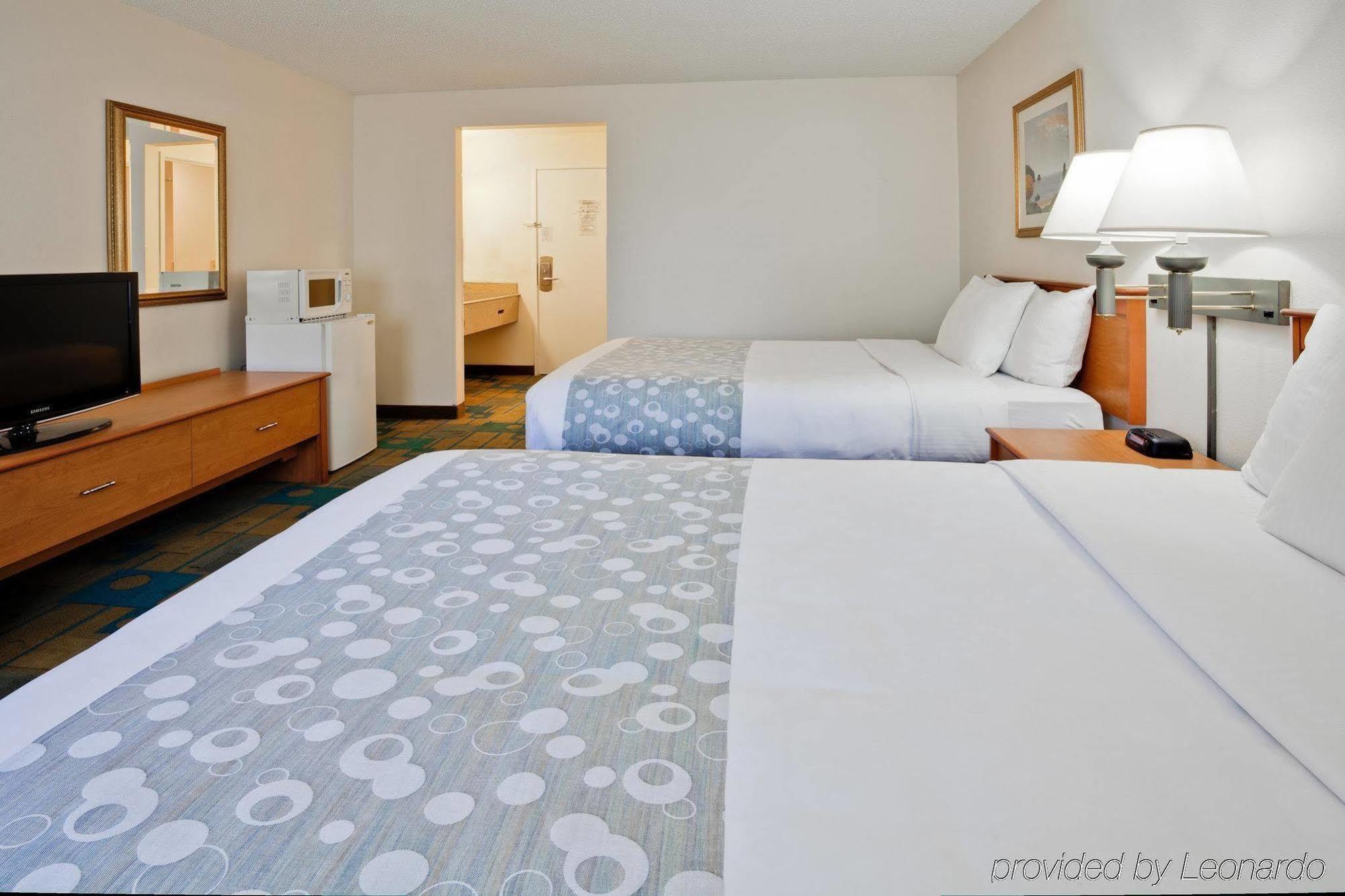 מלון Mango La Quinta By Wyndham Tampa Fairgrounds - Casino מראה חיצוני תמונה